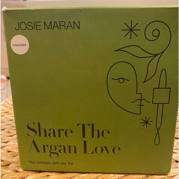 Josie Marie self joy set scrub, sugar scrub and whipped body butter - Picture 9 of 9